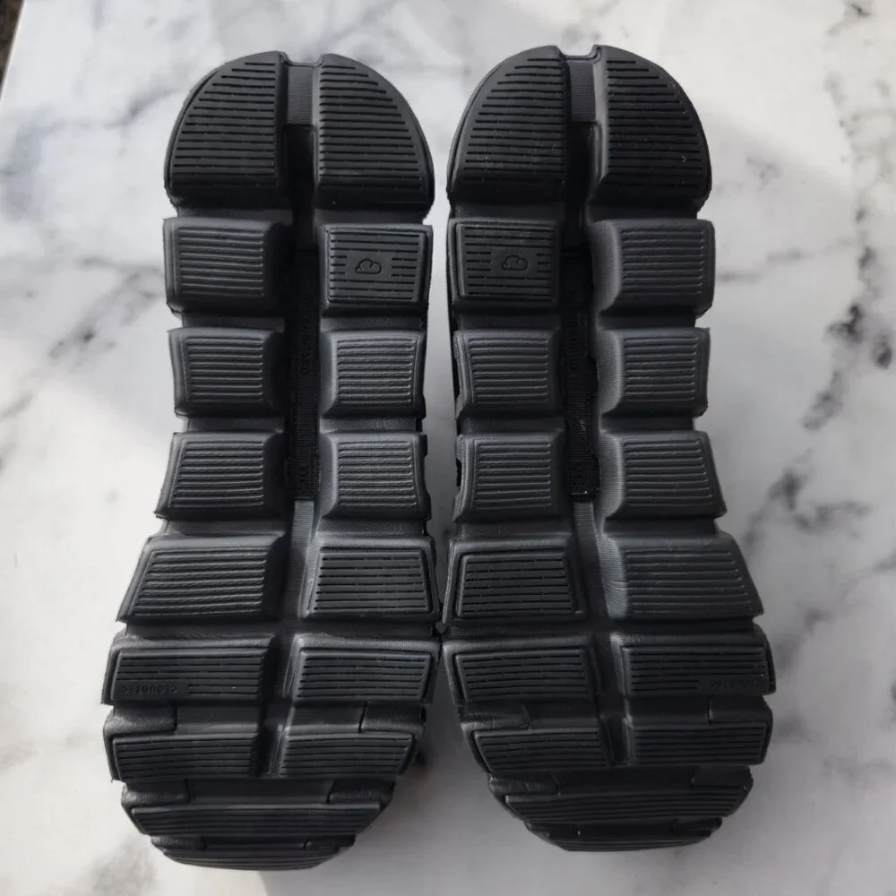 On Cloud 6 Sneakers Black Running Women's Shoes New With Box